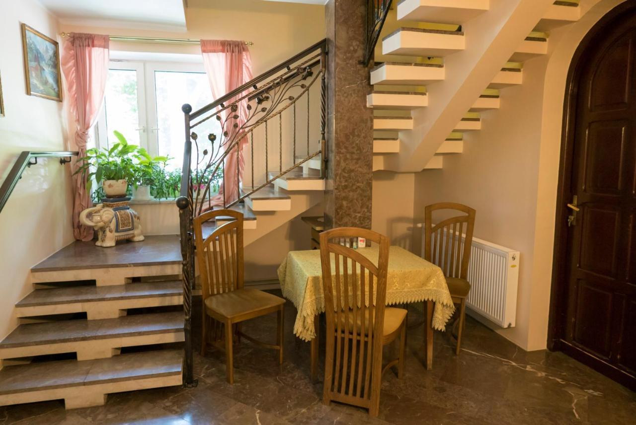 شقة Apartament Parkowy كراكوفيا المظهر الخارجي الصورة